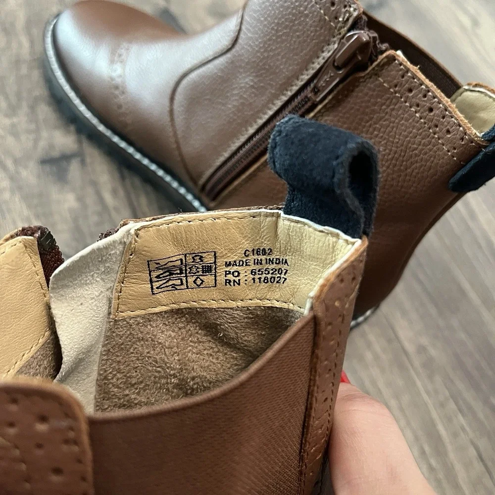 Mini Boden Girls Brown Leather Chelsea Wingtip Brogue ankle Boots Size US 1.5